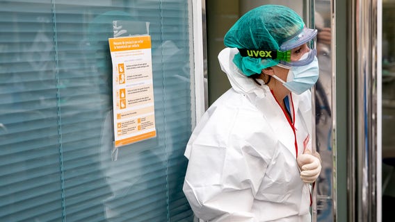 Barcelona uses music concert to test COVID-19 same-day screening