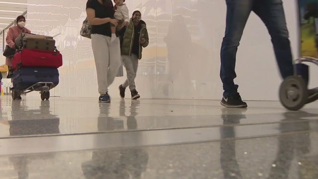 Holiday travel underway despite public health warnings amid COVID-19 surge