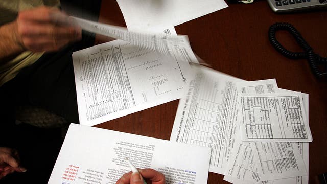 California governor extends small business tax deadlines