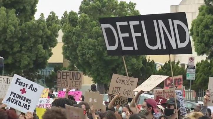 Mayor Garcetti vetoes city council spending plan that would have reallocated LAPD funds - Vimarsana News