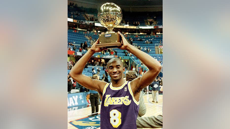 Download The Iconic Kobe Bryant in His Last Championship Parade