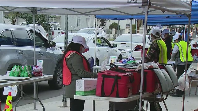 LAUSD marks over 100 million grab-n-go meals served to students in need during pandemic
