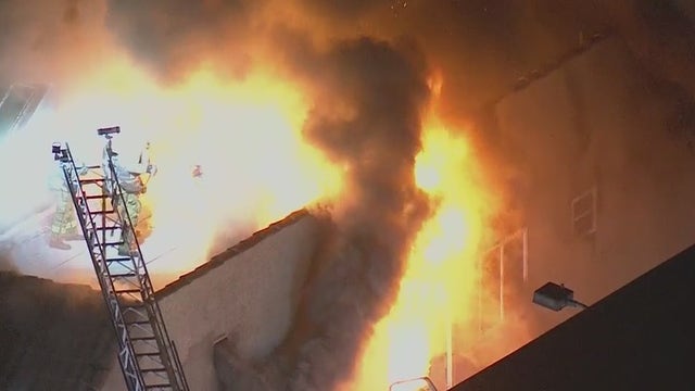 Firefighters knock down blaze at Vermont Knolls apartment complex