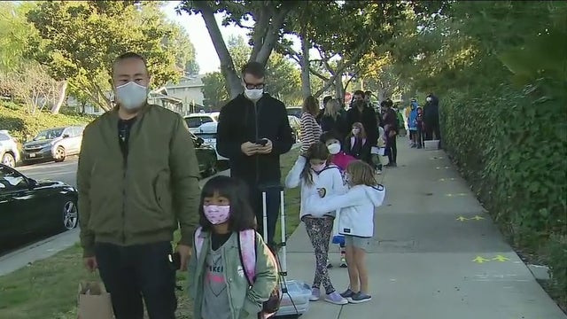 Elementary students in South Pasadena return to the classroom