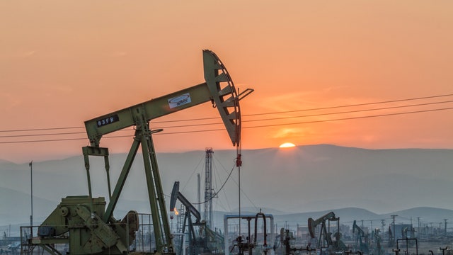 California lawmaker proposes ban on fracking by 2027