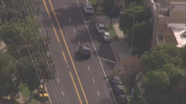 Suspect in custody after leading police on chase, standoff at Studio City shopping center