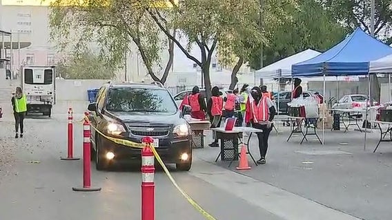 LAUSD continues to distribute grab-n-go meals during spring break