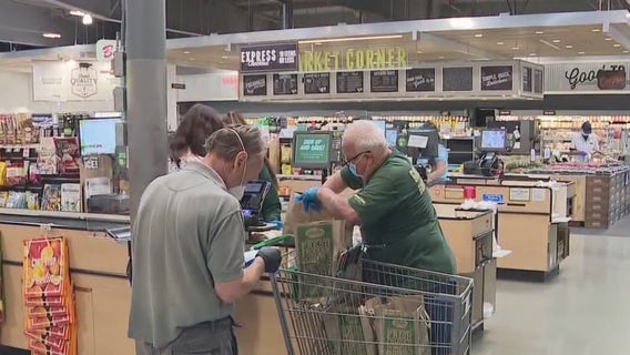 LA City Council finalizes extra $5 hourly pay for grocery workers