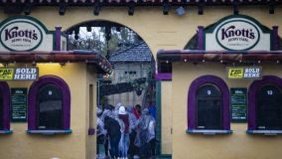 Knott's Berry Farm hoping to reopen in month of May