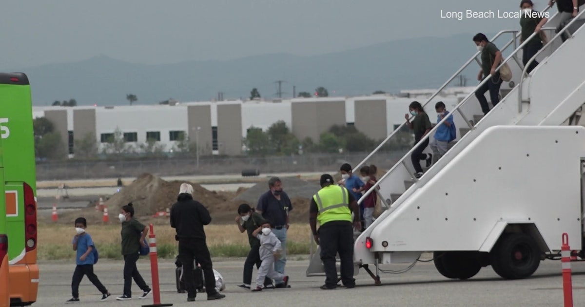 First group of migrant children arrive in Long Beach | FOX 11 Los Angeles