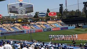 Video: Dodgers pay tribute to Tommy Lasorda