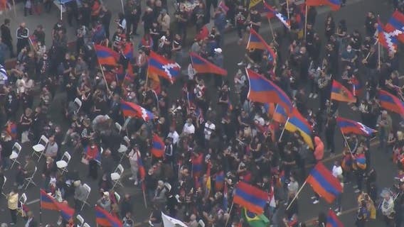 Thousands gather in LA to commemorate 106th anniversary of Armenian Genocide