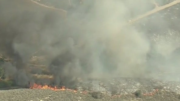 Country Fire: Evacuations in place as Thousand Oaks fire burns 28 acres