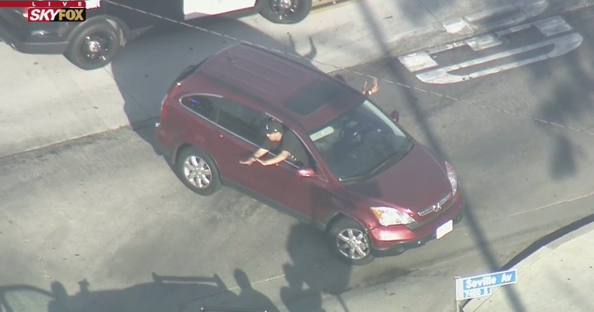 Suspects in custody after wild pursuit through South LA | FOX 11 Los ...