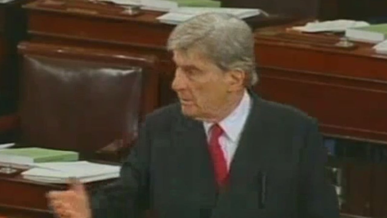 Former US Senator John Warner of Virginia dies at 94