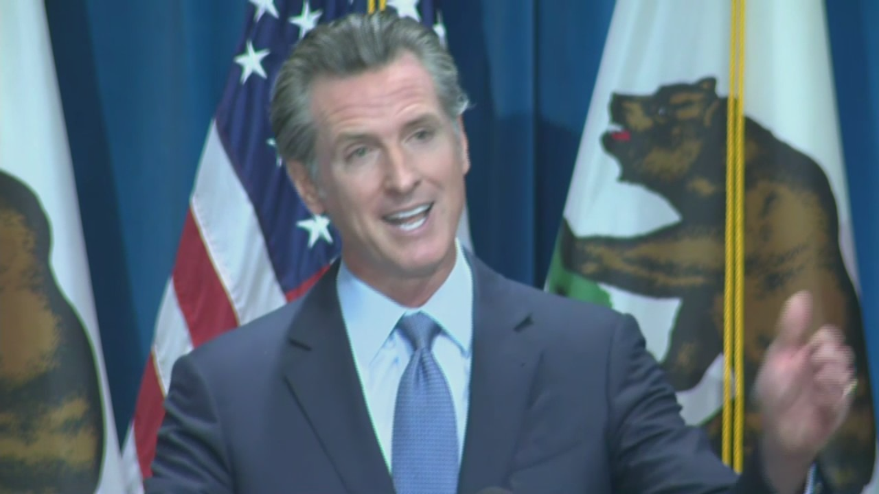 Newsom signs law allowing Arizona doctors to come to California to perform abortions