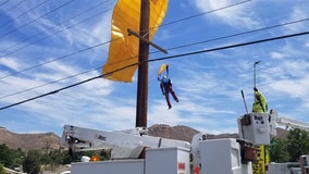 Parachuter caught in power lines in Lake Elsinore