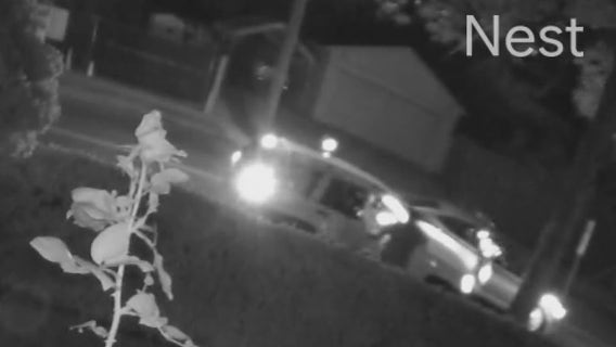 Police impersonators accused of carjacking vehicle at gunpoint in Burbank