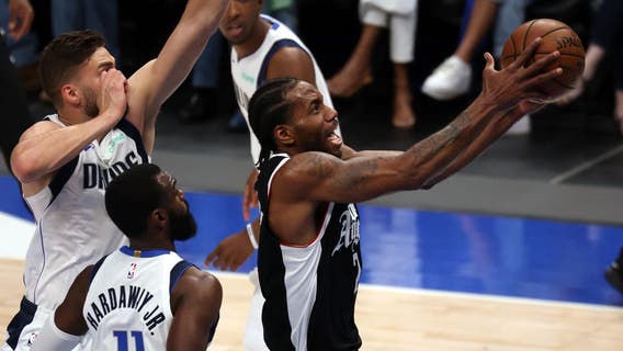 Stars carry Clippers at Mavs again, 106-81 rout evens series