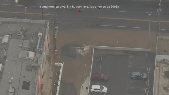Water main break leads to street flooding in Hollywood