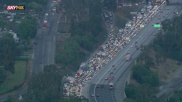 One killed in six-vehicle crash on 605 Freeway in City of Industry