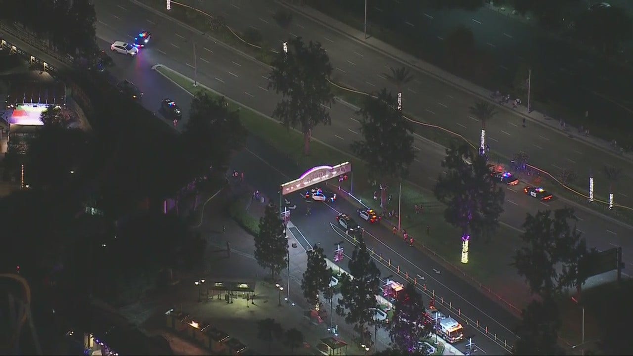 Heavy police presence at Knott's Berry Farm