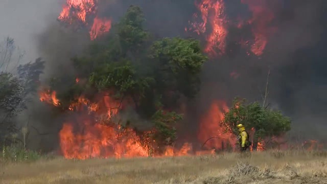 Jurupa Fire: Firefighters contain 30-acre brush fire in Riverside County