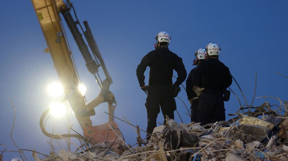 b9557f38-Search Shifts To Recovery Operation At Surfside Condo Collapse