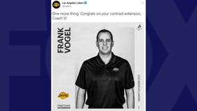 Lakers sign coach Frank Vogel to contract extension