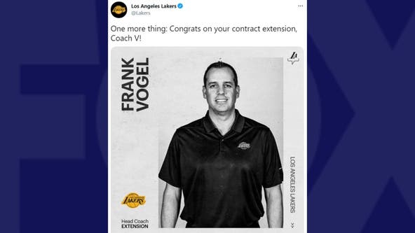 Lakers sign coach Frank Vogel to contract extension