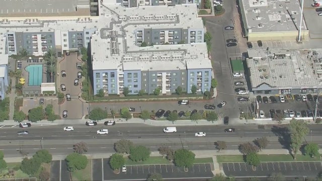 LAPD searches for shooting suspect at Northridge apartment complex