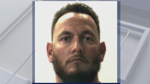 LA County Sheriff's deputy accused of molestation, contacting underage girl for sex