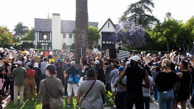 LA City Council seeks law banning protests within 300 feet of target's home