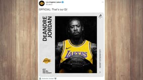 Lakers sign former NBA All-Star center DeAndre Jordan