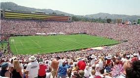 Los Angeles places bid to host FIFA World Cup 2026