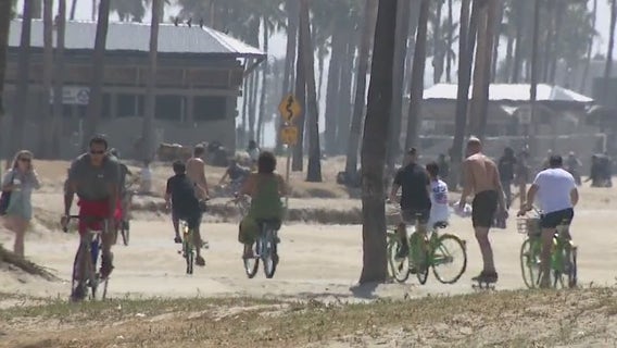 Tourists pack Venice with less encampments spotted in area for Labor Day
