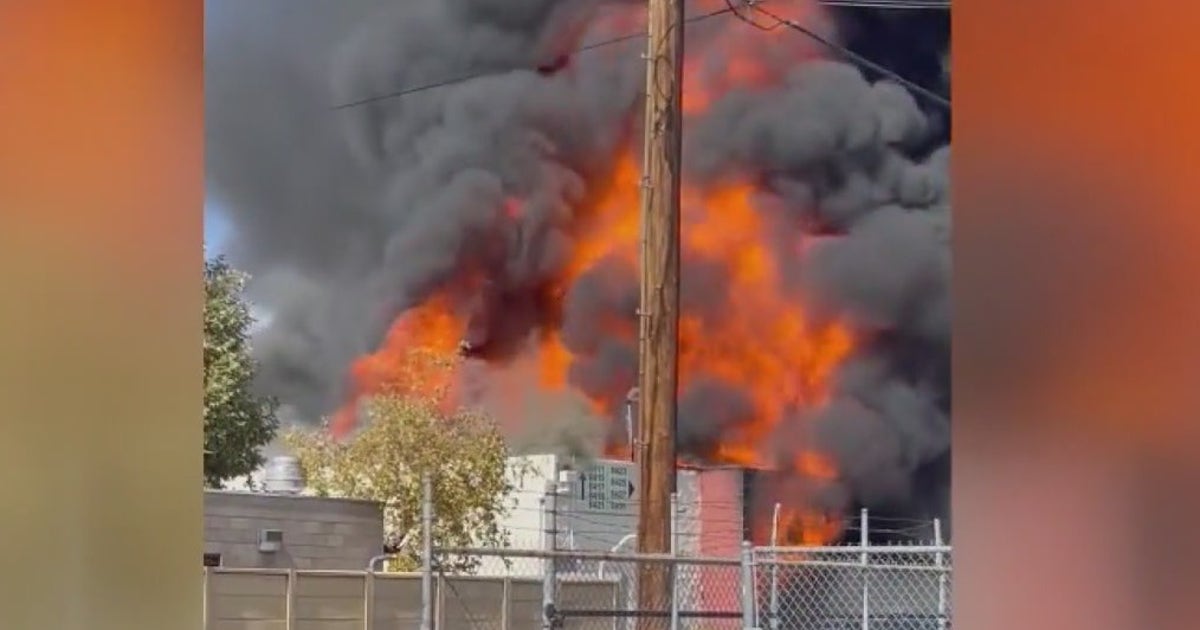 Canoga Park explosion: 2 killed, 2 injured in commercial building fire ...