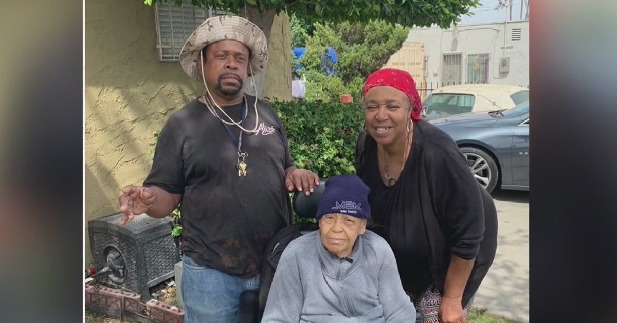 Pastor among 3 family members killed in South Los Angeles house fire ...