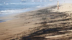 Huntington Beach oil spill: Beaches closed as crews attempt to clean up shoreline