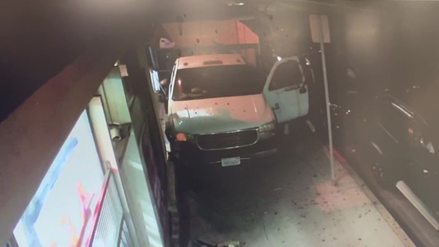 Video shows truck drive onto sidewalk before driver is allegedly beaten to death by angry crowd