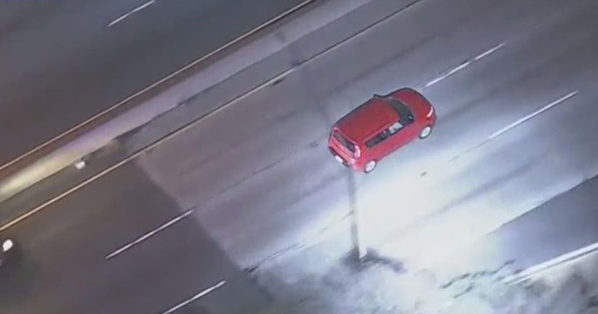 CHP searching for police chase suspect in Los Angeles | FOX 11 Los Angeles
