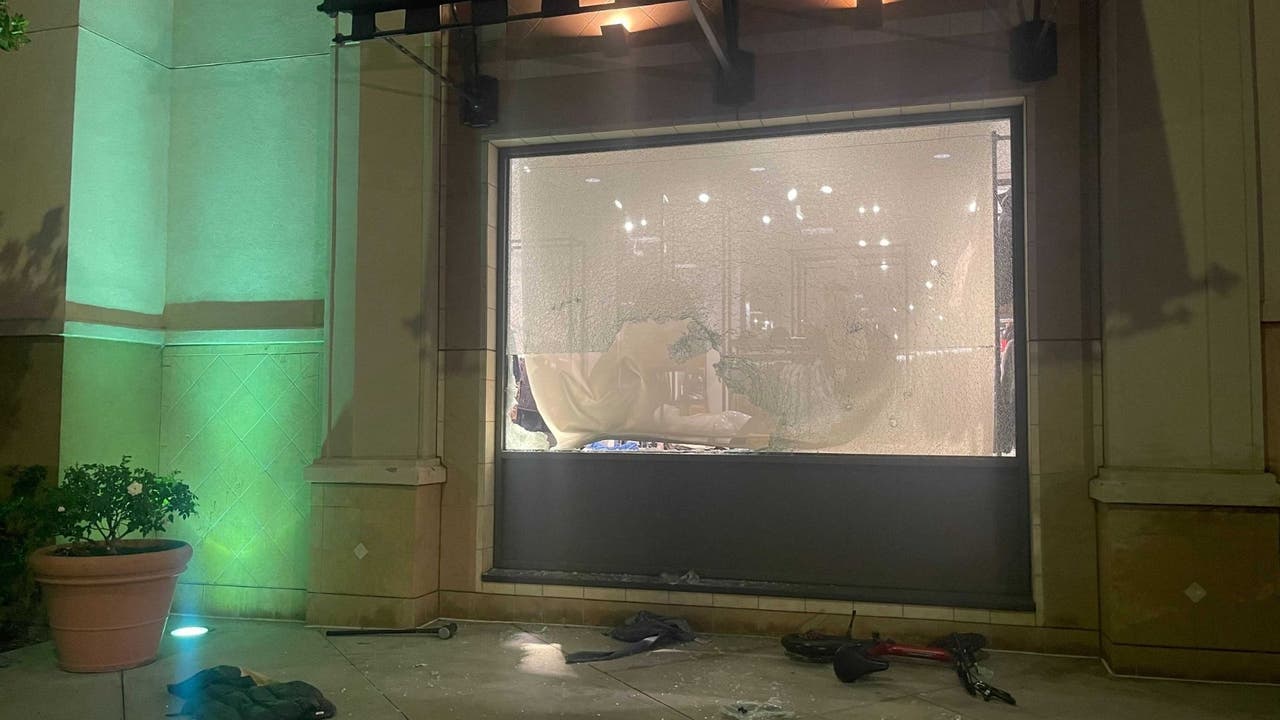 3 held after smash-and-grab theft at Los Angeles luxury mall