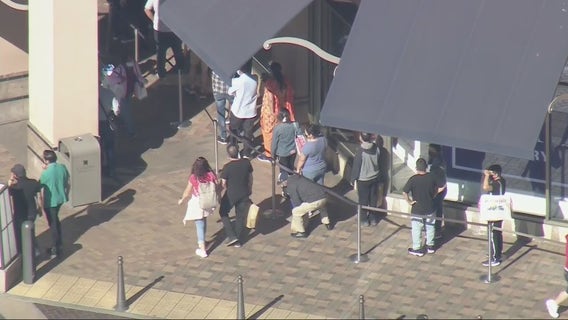 Black Friday: Increased police presence around LA malls due to recent robberies