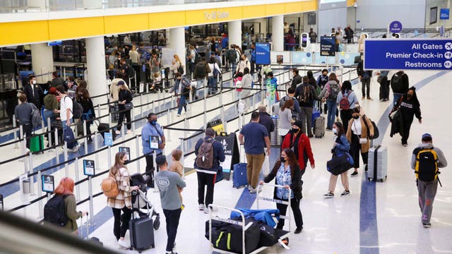 SoCal holiday travel season expected to rival pre-pandemic levels