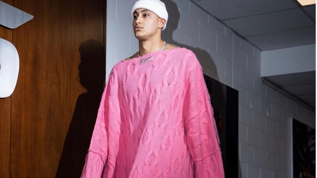Kyle Kuzma turns heads with wild outfit before Wizards game