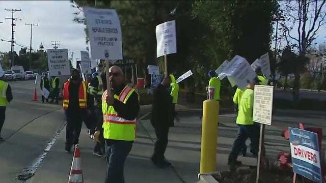 Anaheim, Huntington Beach reach tentative agreement with striking sanitation workers