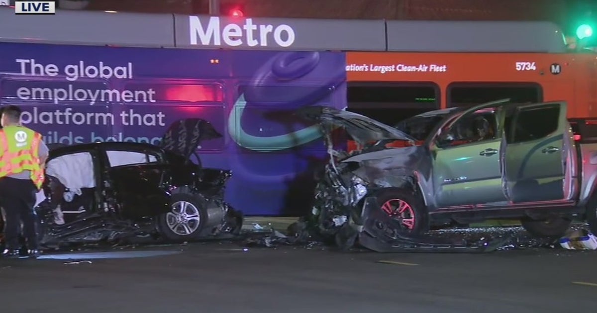 Multiple injured after multi-vehicle crash involving Metro bus near ...