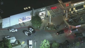 One injured during attempted robbery at Westfield Topanga Mall