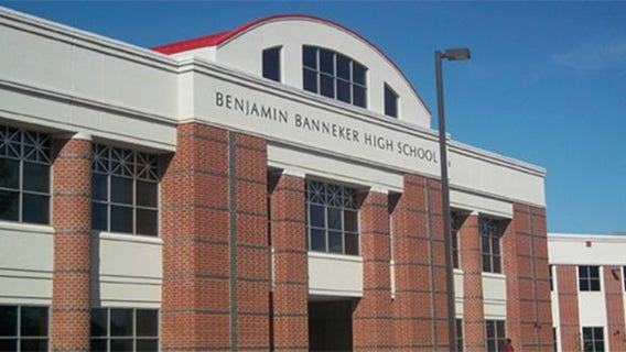 2 students injured in stabbing at Fulton County high school, 3 in custody