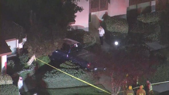 Car hits Canoga Park townhouse, no injuries reported
